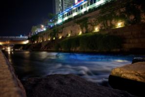Formerrly polluted and covered with an elevated road since 2005 this stream has been cleaned up and made into an Art and nature walkway through the heart of Seoul. - Tripadvisor